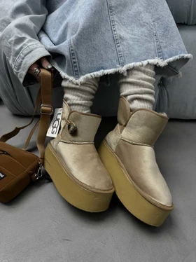 بوت UGG بغل دکمه