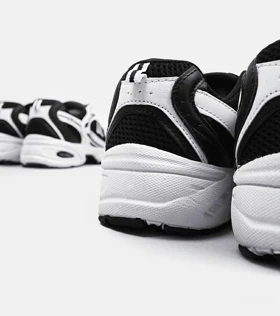 کفش کتانی نیوبالانس سفید مشکی new balance 530