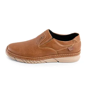 کفش روزمره مردانه Clarks چرم مصنوعی عسلی