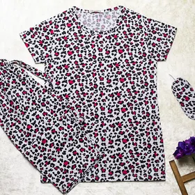 ست تیشرت شلوارک همراه با چشم بند کد 155