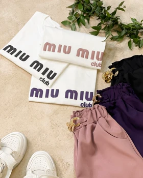 تی‌شرت و شلوارک نخ‌پنبه