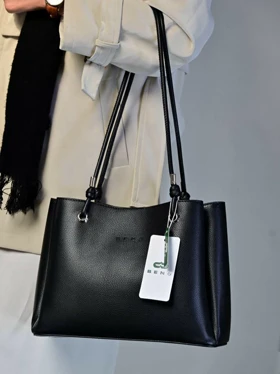 کیف دوشی زنانه بنو مدل آترا کد BENO 4929