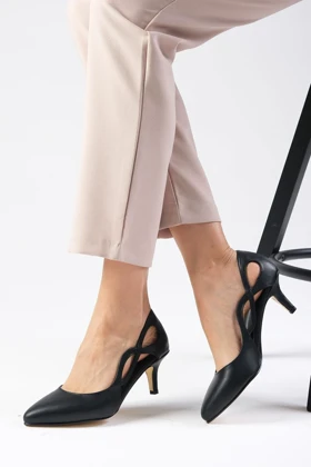 کفش پاشنه‌بلند کلاسیک زنانه میوگوستو mio-gusto