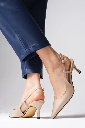 کفش پاشنهبلند کلاسیک زنانه میوگوستو mio-gusto