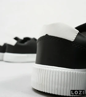 کفش اسنیکرزمردانه مشکی BERSHKA