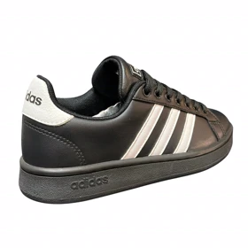 آدیداس کلاسیک