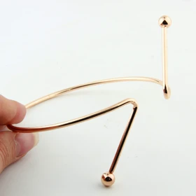 بازو بند زنانه مدل گوی دار (طلایی)