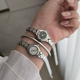 ساعت مچی زنانه هانگری ظریف وشیک