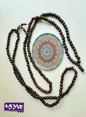 گردنبند چوبی تیره