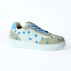 کفش کتانی راحتی زنانه مدل بابونه گلدوزی رنگ سفید آبی کد 32341