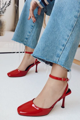 کفش پاشنه‌بلند کلاسیک زنانه polka-store polka-store