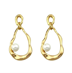 گوشواره زنانه ژوپینگ مدل آیدا طرح قطرهای با نگین مروارید و فریم طلایی