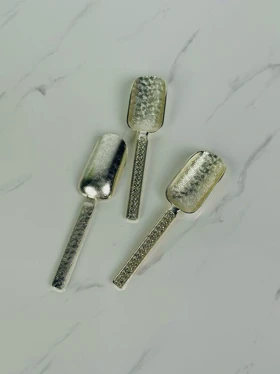 پیمانه قهوه و چای نگین‌دار در دو رنگ