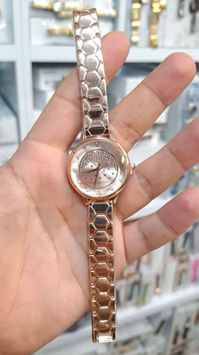 ساعت مچی زنانه دیور Dior موتور کوارتز باکیفیت و طراحی زیبا (رزگلد)