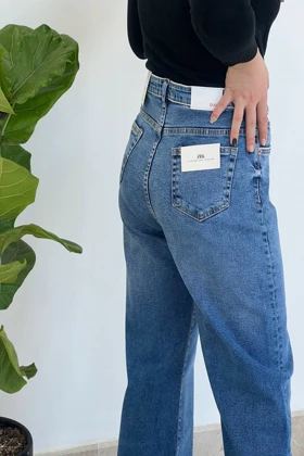 شلوار جین نیم بگ آبی