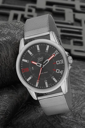 ساعت qandq qandq