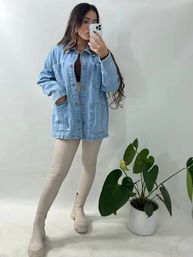 کت جین بلند ابی‌روشن