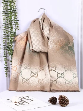 شال فوتر گوچی‌استار