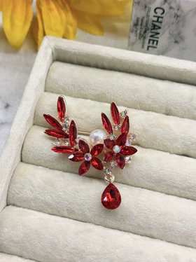 گل سینه گل نگین اشک قرمز کد mah0113