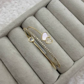 بنگل طلایی قلب نگین‌دار