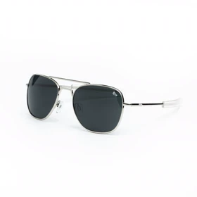 عینک آفتابی مردانه American Optical AO Pilot با طراحی کلاسیک خلبانی، فریم فلزی طلایی و لنز تیره؛ انتخابی اصیل برای استایل‌های کلاسیک و ماندگار (نقره‌ای)