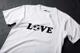 تیشرت با طرح LOVE