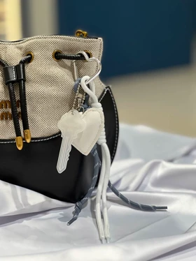 چارم بگ لاو (سفید)