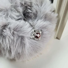 گردنبند استیل دخترانه طرح قلب بال‌دار جواهرنشان