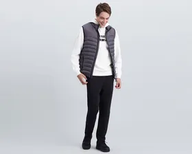 جلیقه روزانه M Essential Vest PC_S202174-040