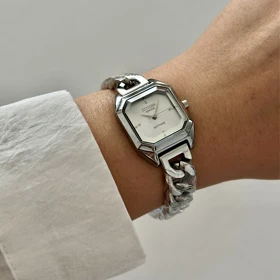 ساعت زنانه سیتیزن اسپشیال صفحه نقره‌ای کد 781