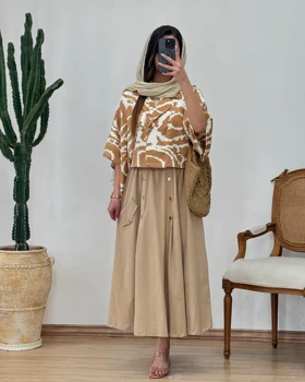کت و دامن طرح‌دار