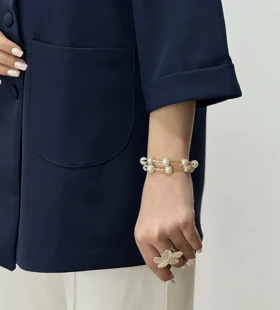 مانتو کتی آیسو به نگار