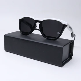 عینک برند OAKLEY کد 181471