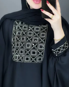 مانتو عبایی سوزن‌دوزی