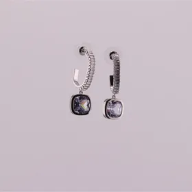 گوشواره طرح جواهر نگین‌دار