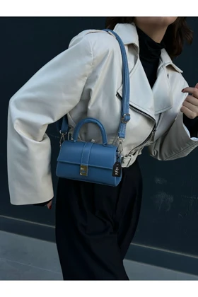 کیف دوشی زنانه night night