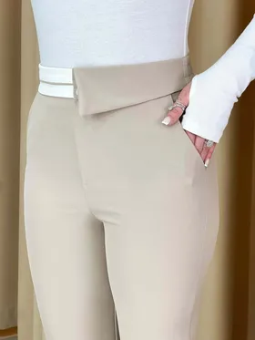 شلوار پارچه ای مام فیت کرم 180304
