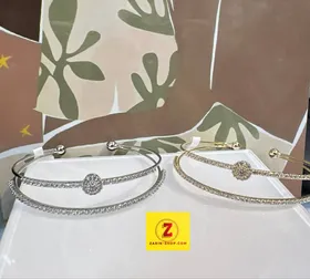 دستبند جواهری نگین‌دار مجلسی زنانه