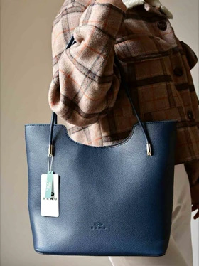 کیف دوشی زنانه بنو مدل تیارا کد BENO 4909 (سرمه ای)