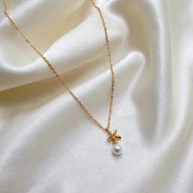 گردنبند ژوپینگ مدل «شکوفه و شبنم» | رقص گل طلایی با آویز مروارید