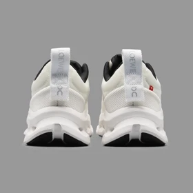 آن رانینگ کلودتیلت لوئیوی 2 سفید مشکی On Runing Cloudtilt Loewe 2 White Black