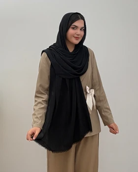 شال مشکی برشکا ساده