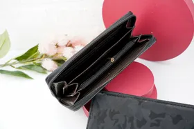 کیف پول زنانه