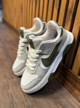 نایک اس بی بزرگ پا سبزسفید