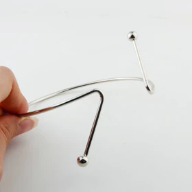 بازو بند زنانه مدل گوی دار (نقره‌ای)