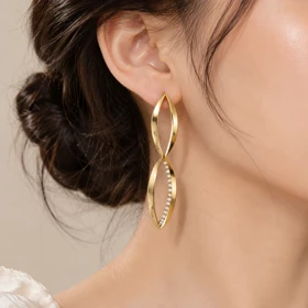 گوشواره اعلی فانتزی کد gm438گالری زیور آلات آوآرین
