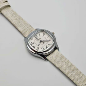 ساعت مچی زنانه دالاس Dalas با بند چرم و عقربه های شبنما کد 4 (سفید)