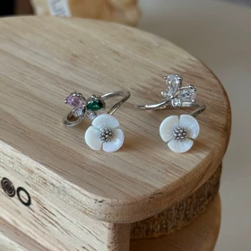 انگشتر گل رویایی