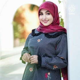 عبا گل‌دار مشکی