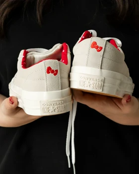 کتانی Converse